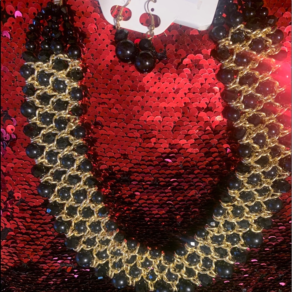 Necklace with earrings